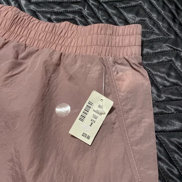 NWT Aeropostale Mauve shorts size large. - Picture 2 of 4